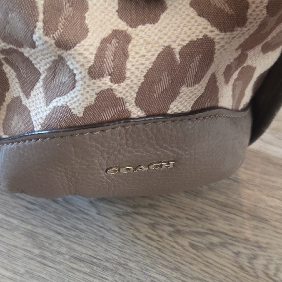 Coach Ocelot Leopard Madison Pheobe Shoulder Tote - Picture 4 of 10